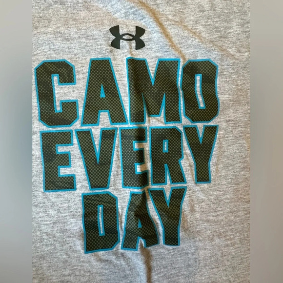 Under Armour Boys Youth Medium LongSleeve Gray Camo Every Day - Picture 2 of 3